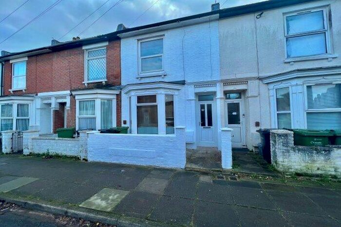 4 Bedroom Flat To Rent In Clive Road, Portsmouth, PO1