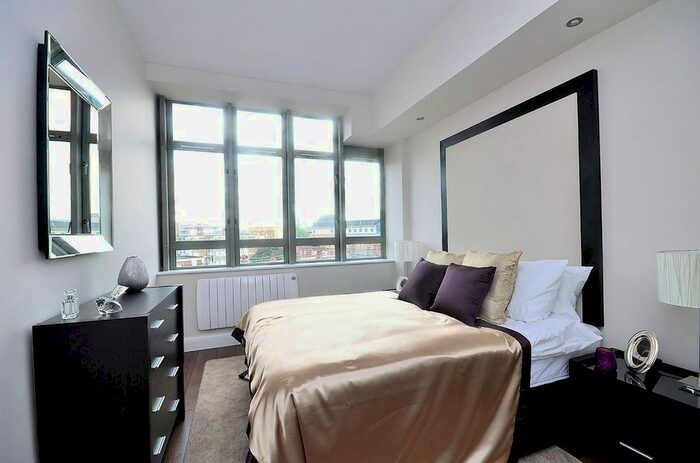 2 Bedroom Flat To Rent In City Road, Old Street, London, EC1V