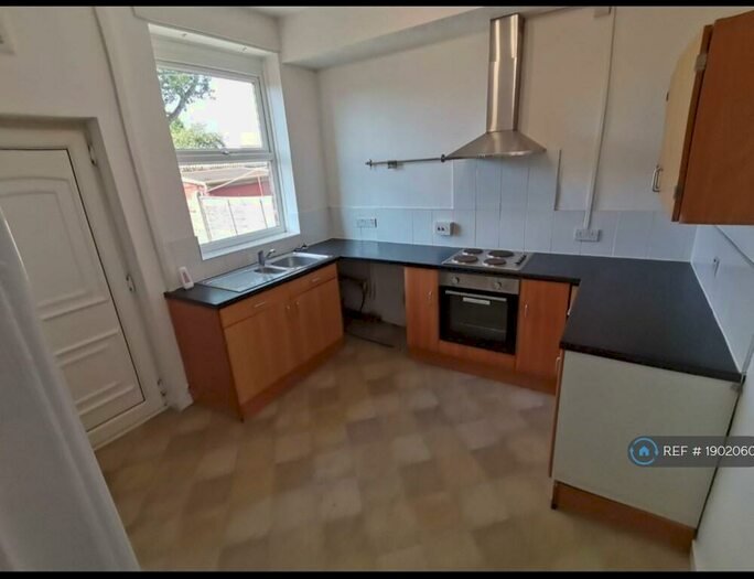 2 Bedroom Terraced House To Rent In Fox Street, Oldham, OL8