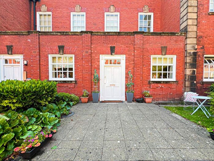 2 Bedroom Flat For Sale In Springhill Court, Liverpool, L15