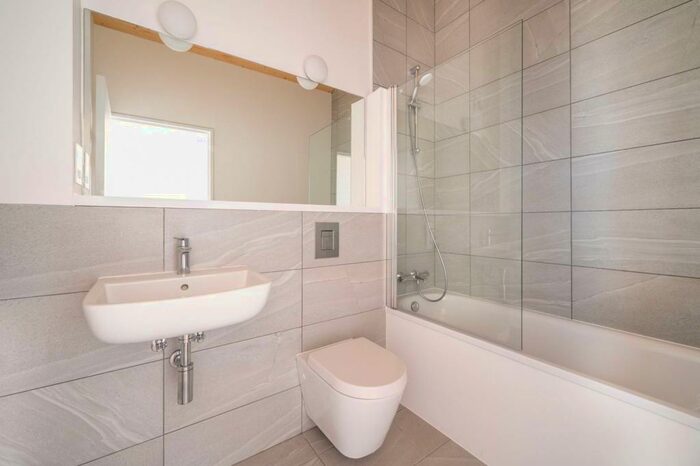 2 Bedroom Flat To Rent In Chobham Road, Stratford, London, E15