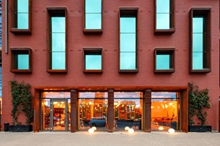 Studio To Rent In Western Avenue, London, W3