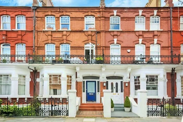 1 Bedroom Flat To Rent In Stonor Road, London, W14