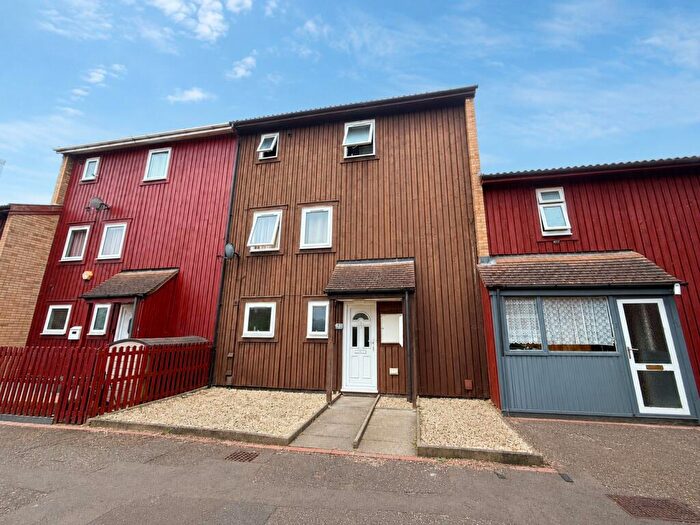 6 Bedroom Terraced House For Sale In Hinchcliffe, Orton Goldhay, Peterborough, PE2