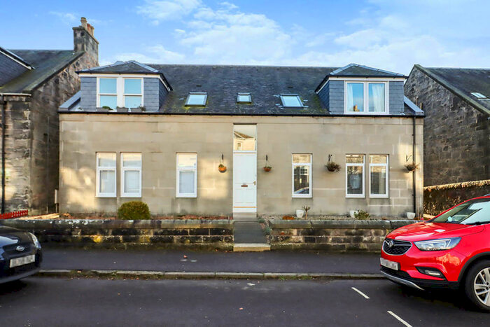 2 Bedroom Flat To Rent In Dewar Street, Dunfermline, KY12