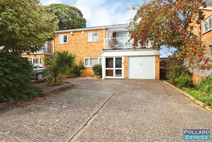 3 Bedroom Semi-Detached House For Sale In Drewery Drive, Wigmore, ME8