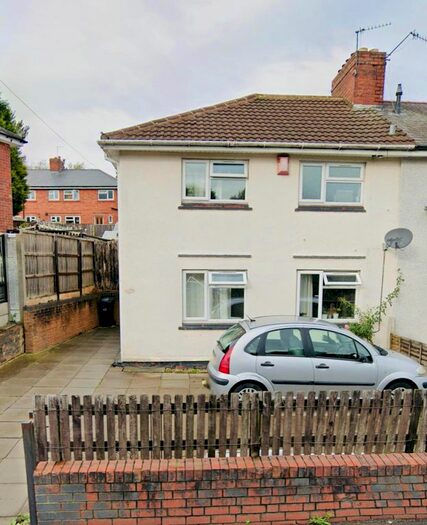 3 Bedroom Semi-Detached House To Rent In Green Park Road, Dudley, DY2