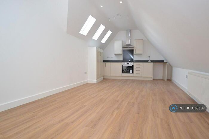 1 Bedroom Flat To Rent In High Street, Fordingbridge, SP6