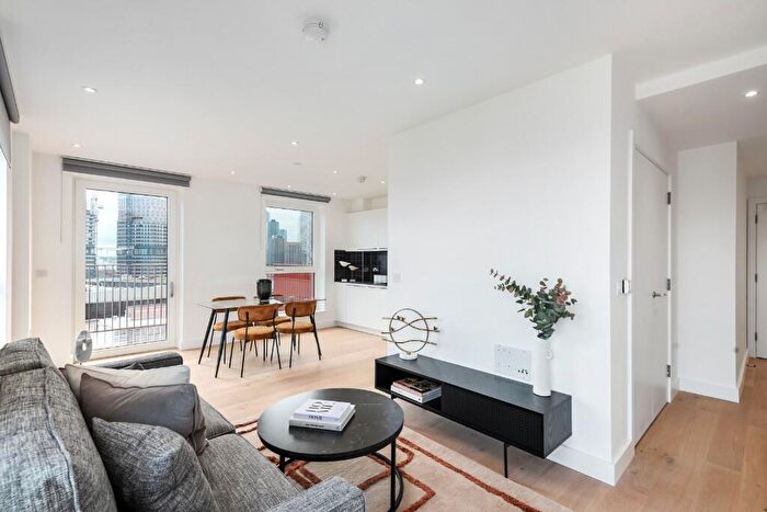 1 Bedroom Apartment To Rent In Quest House, Escapade Place, London, E14