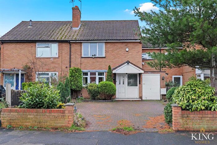 3 Bedroom House For Sale In Toms Town Lane, Studley, B80