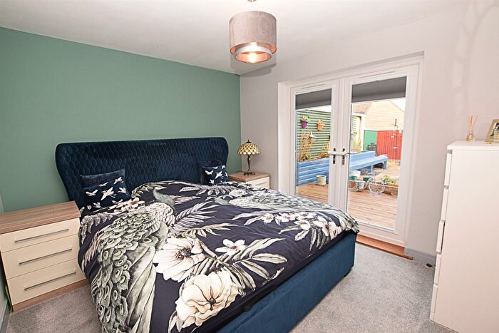 2 Bedroom Detached Bungalow For Sale In Chestnut Road, Waltham, DN37