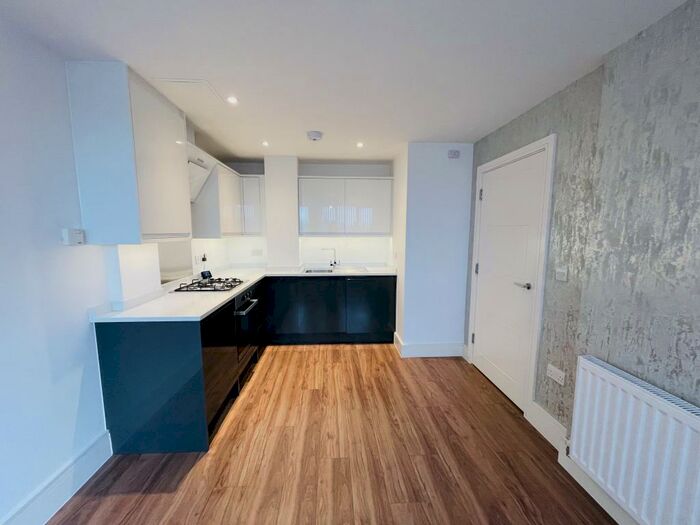 1 Bedroom Flat To Rent In Bartholomew Court, Cheshunt, EN8