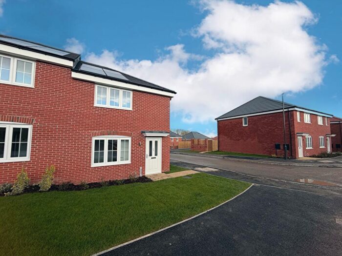 3 Bedroom Semi Detached House To Rent In Cornmill Drive, Somercotes, DE55