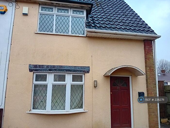 2 Bedroom Semi-Detached House To Rent In Hawkesley Road, Dudley, DY1