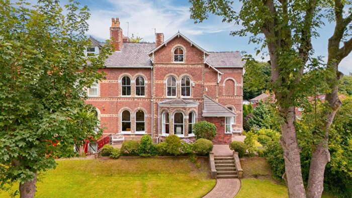 8 Bedroom Semi-Detached House For Sale In Beech Tree Bank, Prestwich, M25