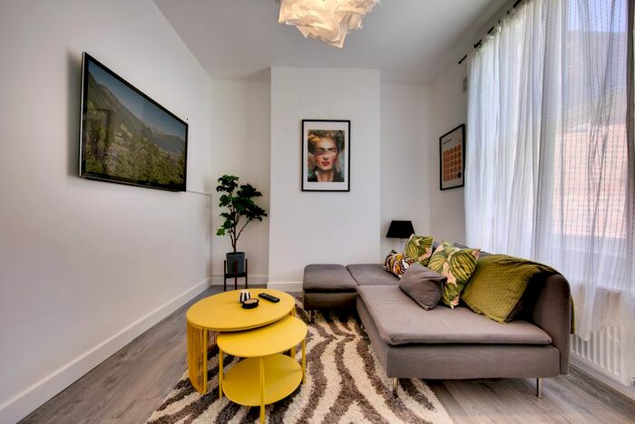 1 Bedroom Flat To Rent In Napier Road, London, N17