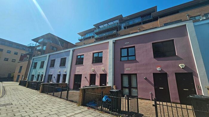 1 Bedroom Maisonette To Rent In Lower College Street, Bristol, BS1