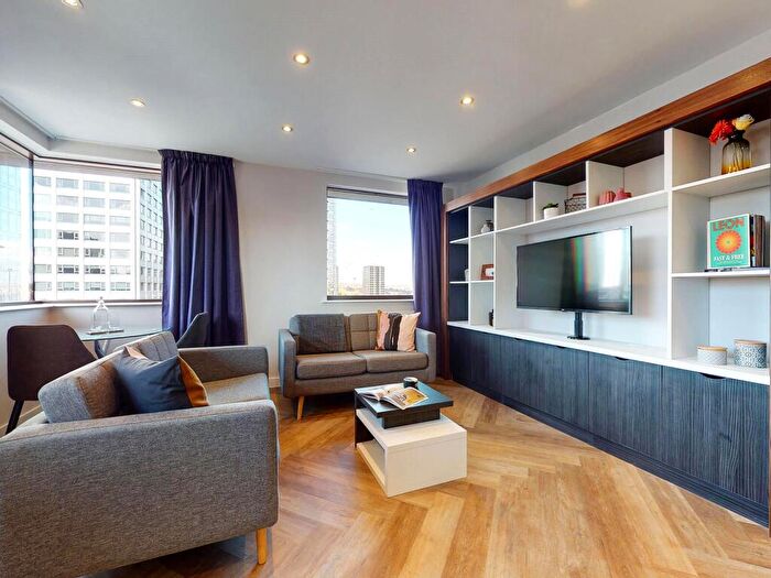 2 Bedroom Apartment To Rent In Apt, Live Oasis Wade Lane #, LS2