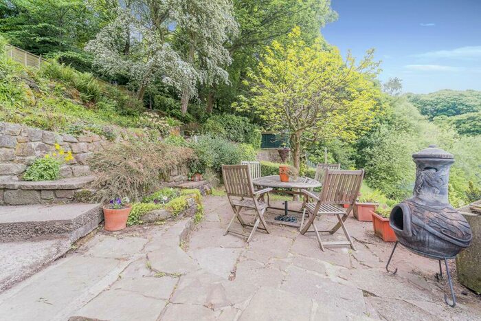 3 Bedroom End Of Terrace House For Sale In Knotts Road, Todmorden, OL14