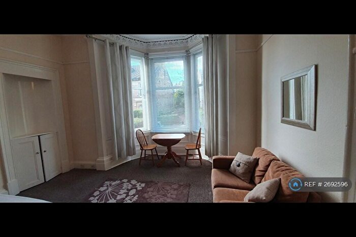 Studio To Rent In Cathkin Road, Glasgow, G42