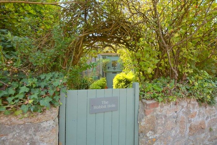 2 Bedroom Cottage For Sale In Aldreath Road, Madron, Penzance, TR20