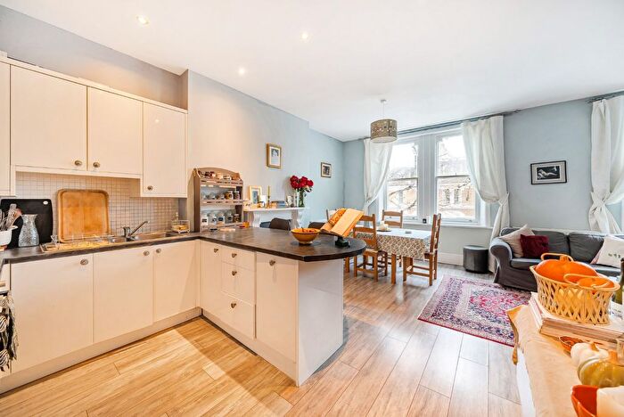 2 Bedroom Flat For Sale In Sinclair Road, Brook Green, London, W14