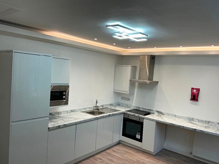 1 Bedroom Flat To Rent In North Park Road, Bradford, BD9