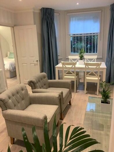 1 Bedroom Flat To Rent In Elsham Road, Kensington Olympia, London, W14