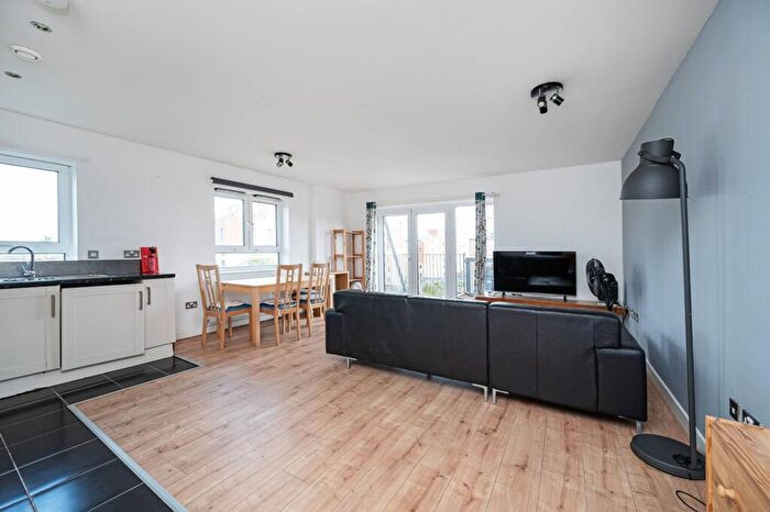 1 Bedroom Flat For Sale In Stratford Eye, Stratford, London, E15