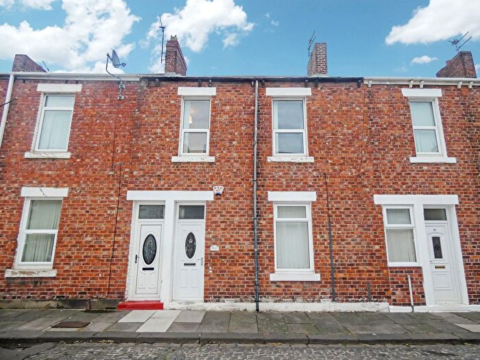 3 Bedroom Flat For Sale In Russell Street, Jarrow, NE32