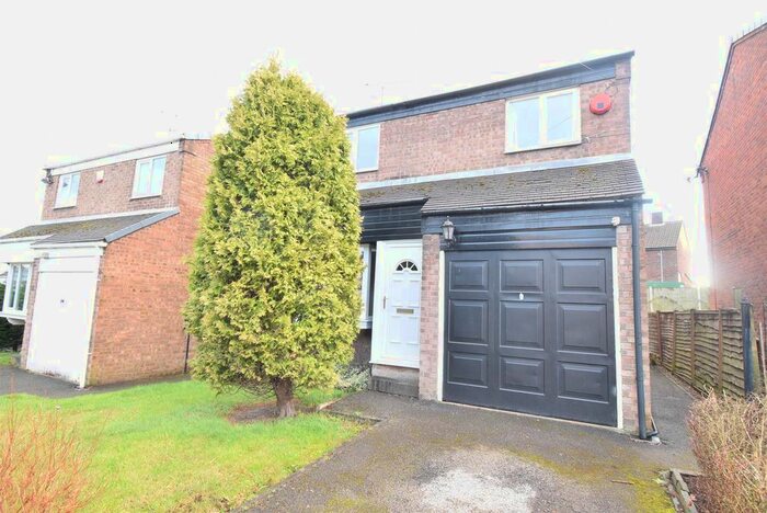 3 Bedroom Detached House To Rent In Speak Close, Pinders Heath, WF1