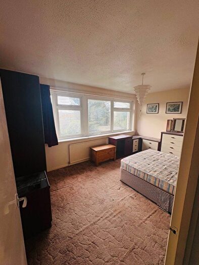 4 Bedroom Terraced House To Rent In Petworth Way, Essex, RM12