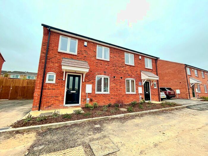 3 Bedroom Semi-Detached House To Rent In Pipistrelle Place, Littleover, Derby, DE23