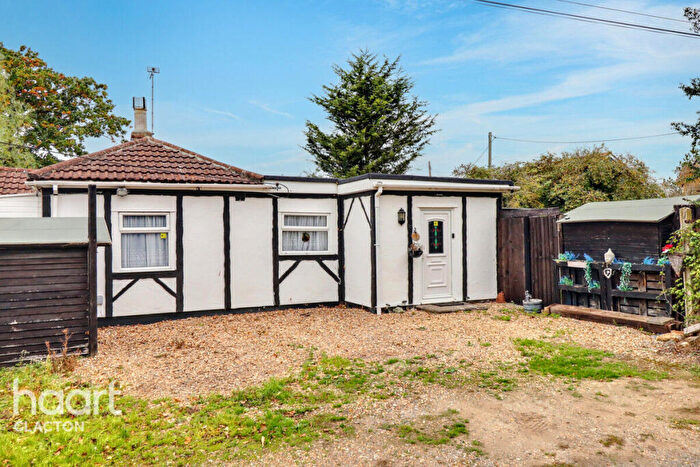 4 Bedroom Detached Bungalow For Sale In Dairy Farm Meadow, Clacton-On-Sea, CO16