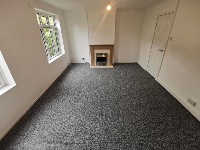 2 Bedroom Maisonette For Sale In Edgehill Road, Birmingham, B31