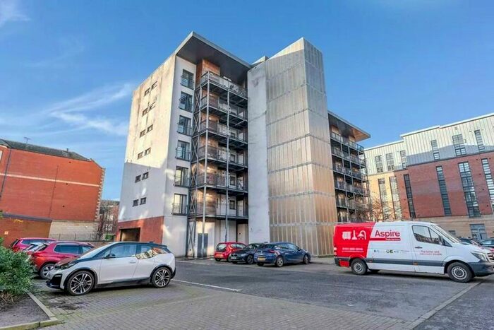 2 Bedroom Flat To Rent In Salamander Court, Leith, Edinburgh, EH6