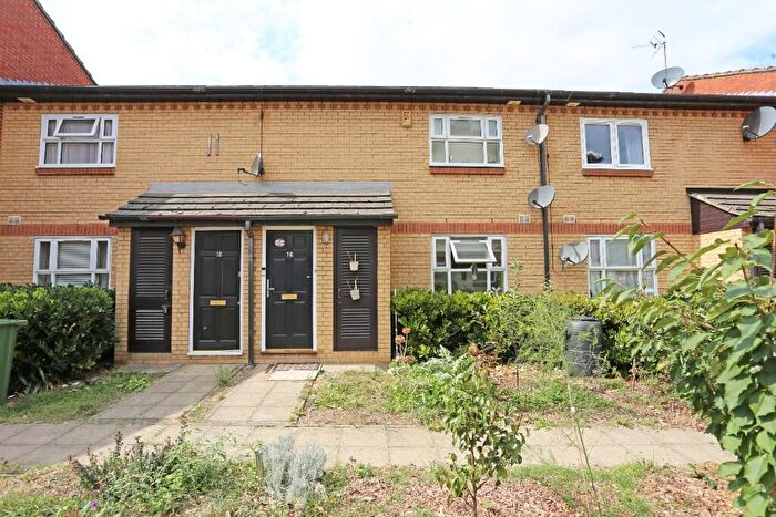 1 Bedroom Flat For Sale In Cranberry Lane, London, E16