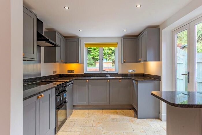2 Bedroom Detached House To Rent In High Street Easterton, SN10