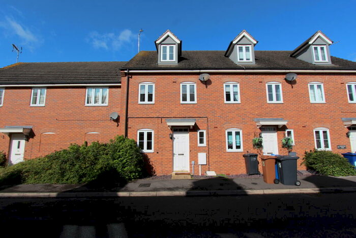 3 Bedroom Town House To Rent In Widdowson Road, Long Eaton, NG10