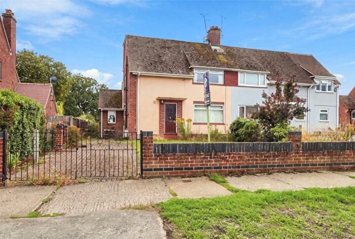 3 Bedroom Semi-Detached House For Sale In Mill Lane, Broomfield, Chelmsford, Essex, CM1