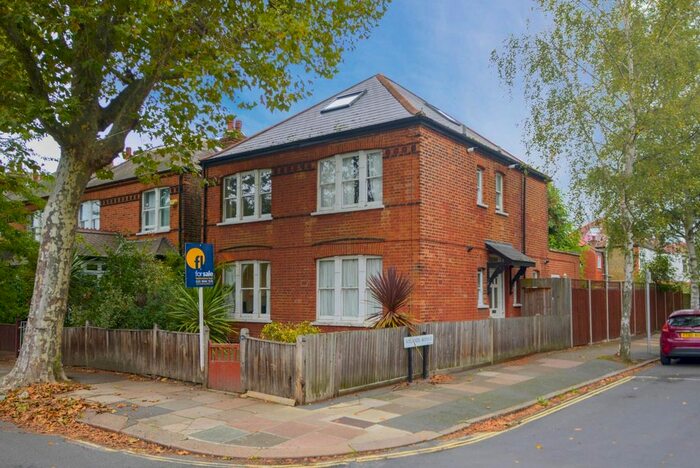 1 Bedroom Flat To Rent In North Road, Richmond, TW9