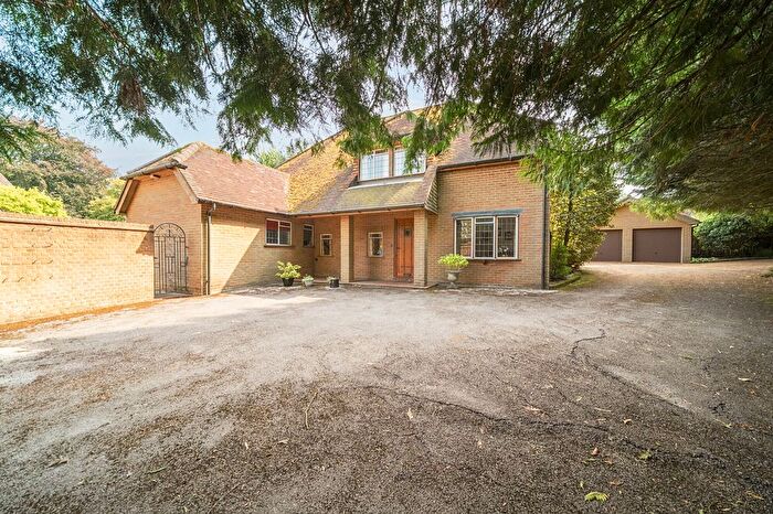3 Bedroom Detached House For Sale In Grimms Hill, Great Missenden, HP16