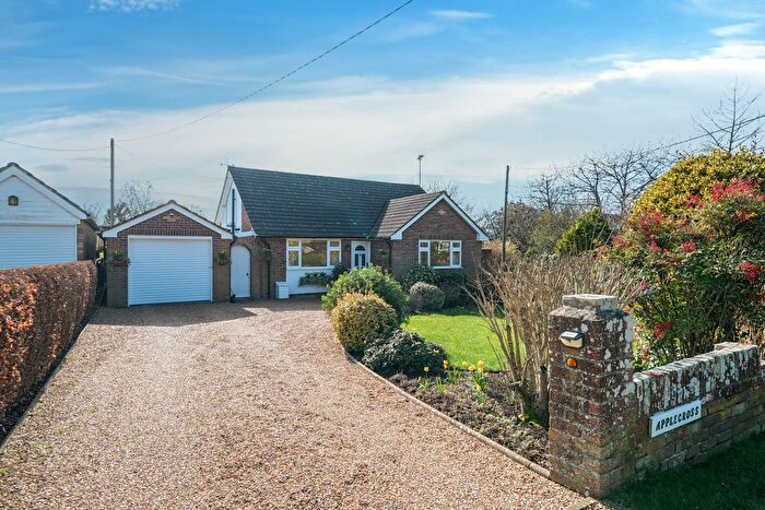 3 Bedroom Detached Bungalow For Sale In Paice Lane, Medstead, GU34