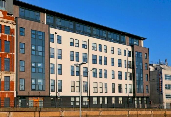 2 Bedroom Flat To Rent In Tate House, - New York Road, Leeds, West Yorkshire, LS2
