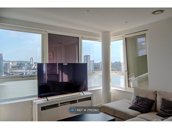 2 Bedroom Flat To Rent In Pier Road, London, E16