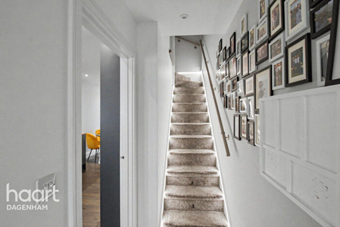 2 Bedroom End Of Terrace House To Rent In Salisbury Road, Dagenham, RM10