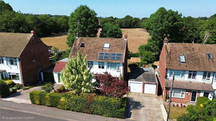 3 Bedroom Semi Detached House For Sale In Burrell Road, Compton, Newbury, Berkshire, RG20