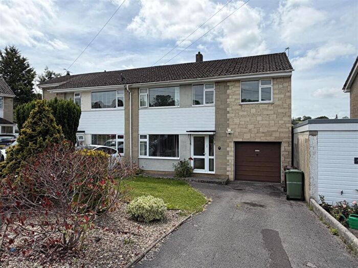 4 Bedroom Semi Detached House For Sale In Somer Lea, Chilcompton, BA3