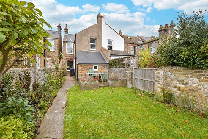 3 Bedroom Semi Detached House For Sale In High Street, St Peters, Broadstairs, Kent, CT10