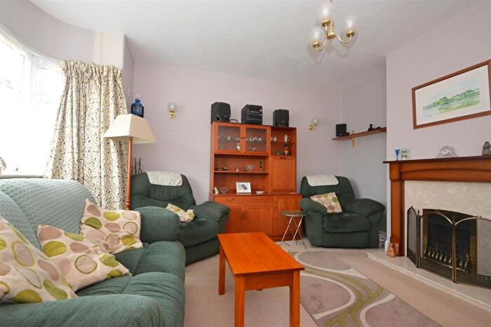 3 Bedroom Detached House For Sale In Central Ryde, PO33